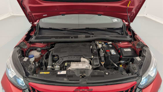 Peugeot 2008 PureTech 100 S&S BVM6 Allure Rouge Elixir