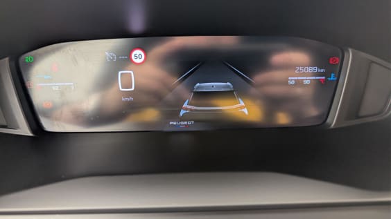 Peugeot 2008 PureTech 100 S&S BVM6 Allure Rouge Elixir