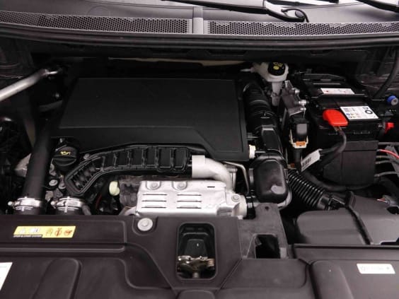 Peugeot 3008 130 AUT ALLURE Gris