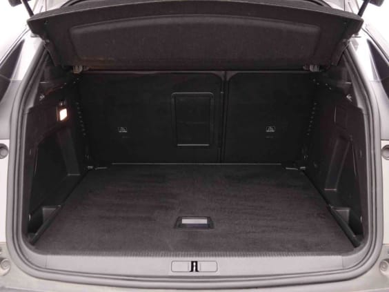 Peugeot 3008 130 AUT ALLURE Gris