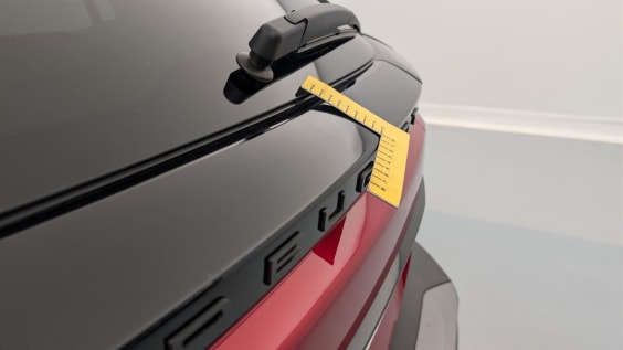 Peugeot 2008 PureTech 100 S&S BVM6 Allure Rouge Elixir