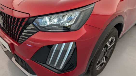 Peugeot 2008 PureTech 100 S&S BVM6 Allure Rouge Elixir