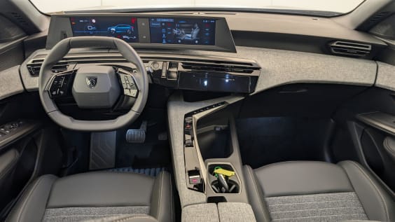 Peugeot 3008 Hybrid 145 e-DCS6 Allure Gris Artense 