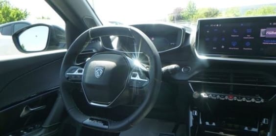 Peugeot 2008 Hybrid 145 e-DCS6 GT Noir Perla Nera