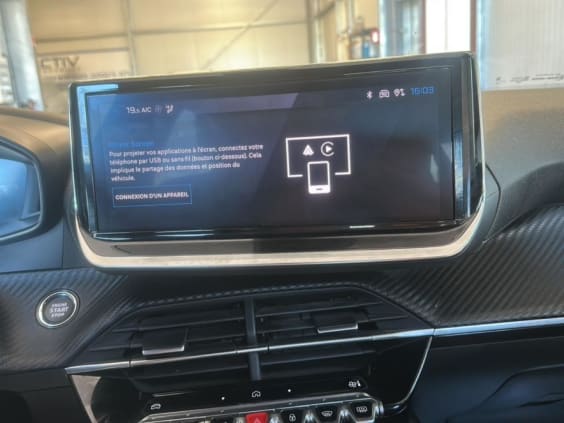 Peugeot 2008 1.2 100 allure gris artense