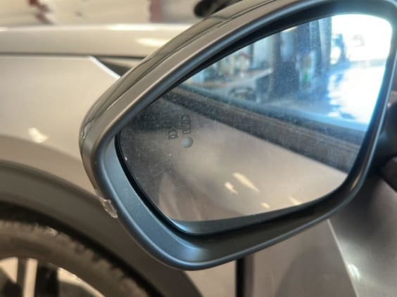 Peugeot 2008 1.2 100 allure gris artense