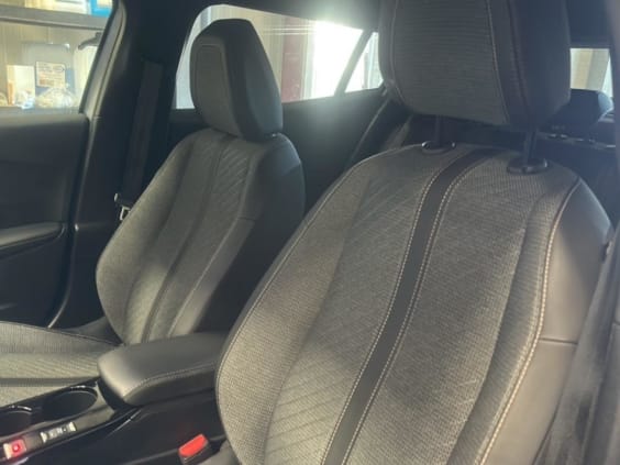 Peugeot 2008 1.2 100 allure gris artense