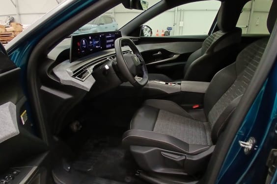 Peugeot 3008 Hybrid 136 e-DCS6 Allure Bleu Obsession