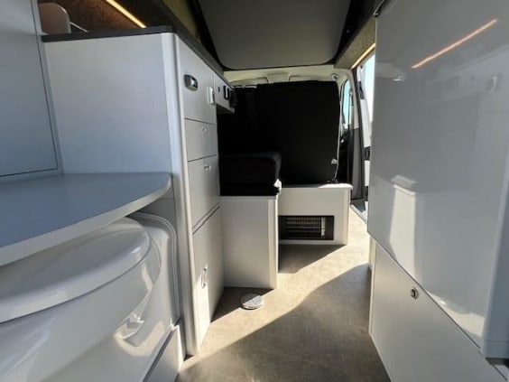 Stylevan Origin AUSTRAL IV VOLKSWAGEN T6.1 - 2.0 L TDI - 150 CV - DSG7 Blanc Candy