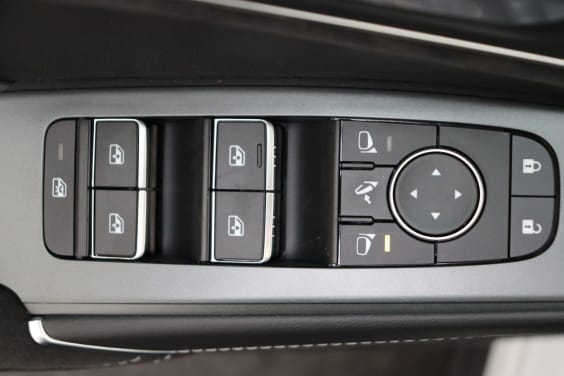 Nissan QASHQAI Tekna Plus 1.3 DIG-T Mild Hybrid 158 hp X-TRONIC White
