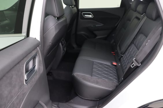 Nissan QASHQAI Tekna Plus 1.3 DIG-T Mild Hybrid 158 hp X-TRONIC White