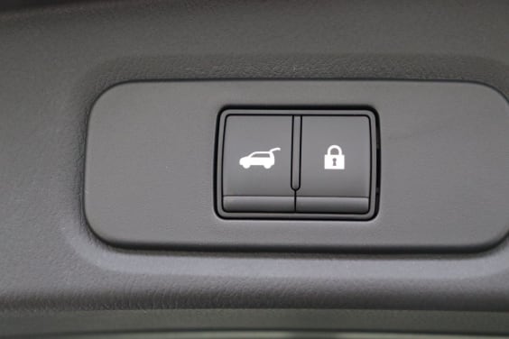 Nissan QASHQAI Tekna Plus 1.3 DIG-T Mild Hybrid 158 hp X-TRONIC White