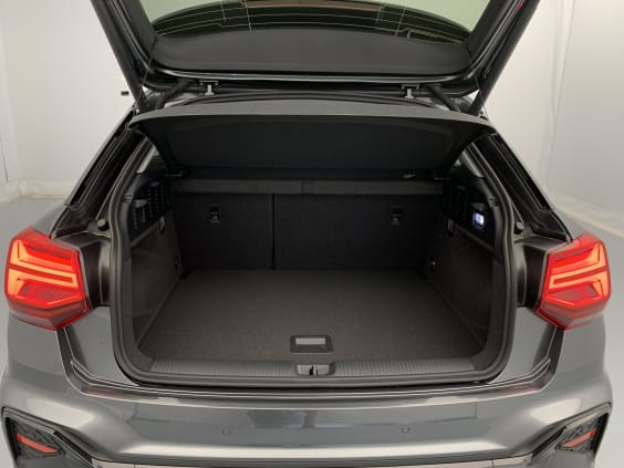Audi Q2 35 TDI 150 S tronic 7 Design Gris Daytona