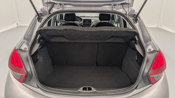 Peugeot 208 PureTech 82ch S&S BVM5 Signature Gris Artense