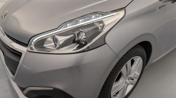 Peugeot 208 PureTech 82ch S&S BVM5 Signature Gris Artense