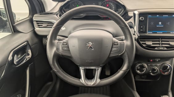 Peugeot 208 PureTech 82ch S&S BVM5 Signature Gris Artense