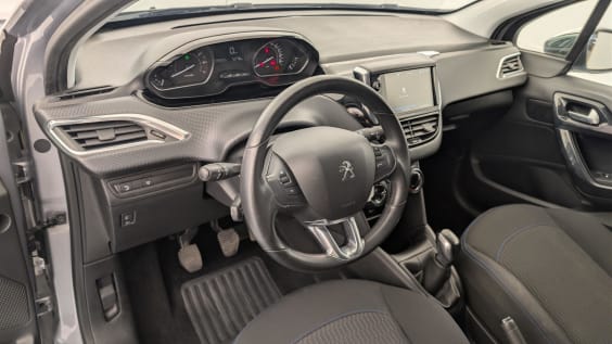 Peugeot 208 PureTech 82ch S&S BVM5 Signature Gris Artense