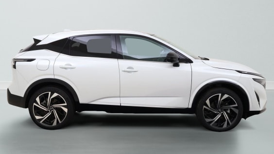 Nissan QASHQAI Tekna Plus 1.3 DIG-T Mild Hybrid 158 hp X-TRONIC White