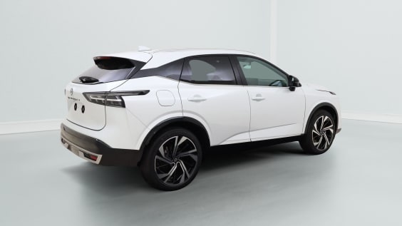 Nissan QASHQAI Tekna Plus 1.3 DIG-T Mild Hybrid 158 hp X-TRONIC White