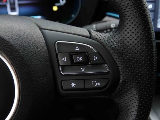 MG MG5 Luxury 50 kWh Rouge