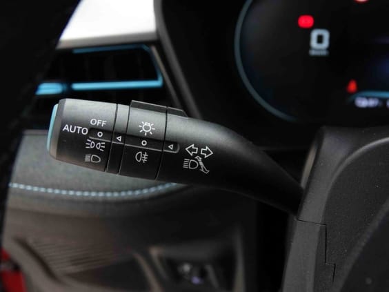 MG MG5 Luxury 50 kWh Rouge