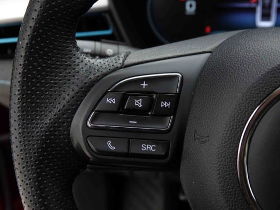 MG MG5 Luxury 50 kWh Rouge