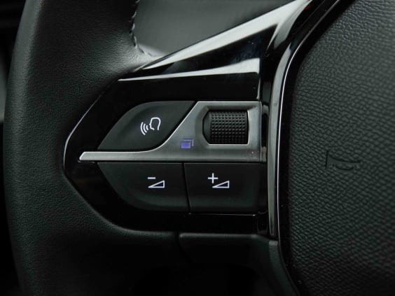 Peugeot 208 1.2 TURBO 100 ALLURE Argent