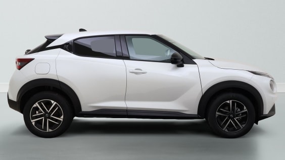 Nissan JUKE N-Connecta 1.6 Hybrid 143 hp White