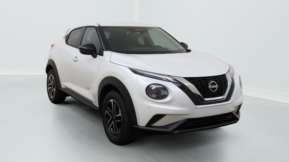 Nissan JUKE N-Connecta 1.6 Hybrid 143 hp White