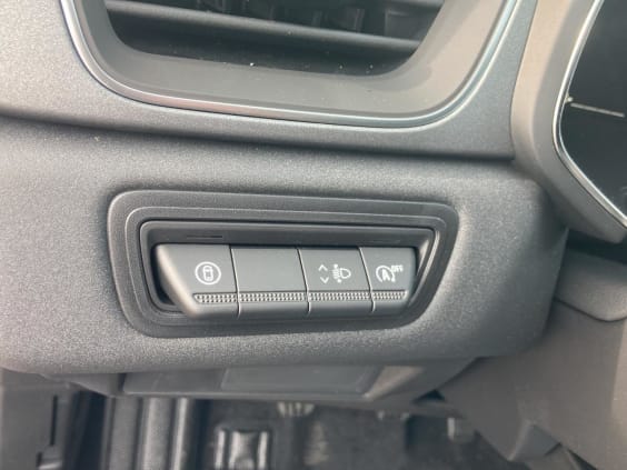 Renault CAPTUR II 1.0 tce 90 techno Bleu Iron