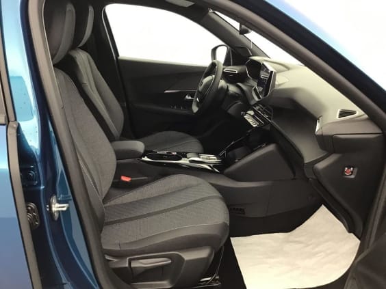 Peugeot 2008 HYBRID 145 Allure 1.2 HYBRID 136 Bleu Obsession