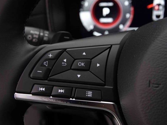 Nissan JUKE 1.0 DIG-T 114 DCT N-Connecta Noir