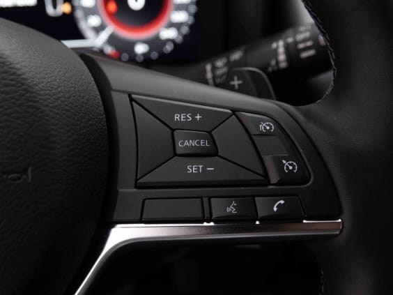 Nissan JUKE 1.0 DIG-T 114 DCT N-Connecta Noir