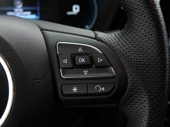 MG MG5 61 KWH  LUXURY Argent
