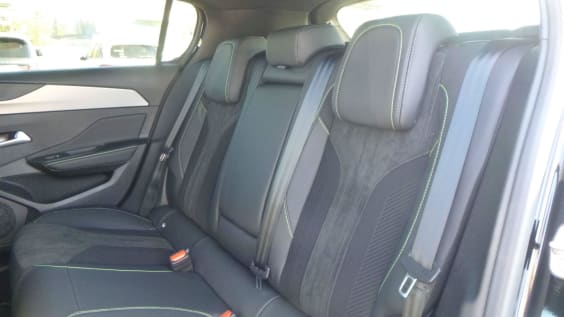 Peugeot 308 BlueHDi 130ch S&S EAT8 GT Noir Perla Nera