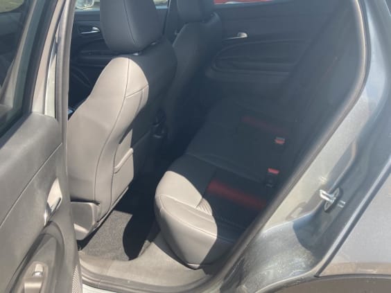 Alfa Romeo Junior 1.2 ibrida 145 speciale e-dct6 Gris T/Noir