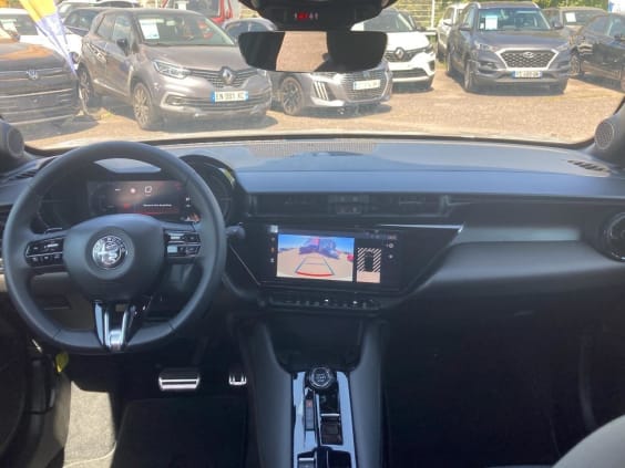 Alfa Romeo Junior 1.2 ibrida 145 speciale e-dct6 Ivoire T/Noir