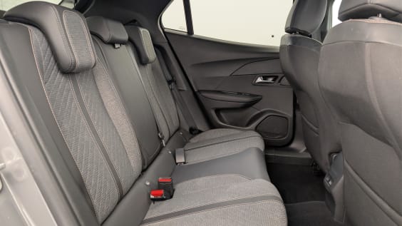 Peugeot 2008 100 S&S BVM6 Allure Gris Selenium