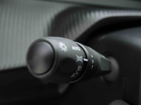 Peugeot 208 1.2 TURBO 100 ALLURE Argent