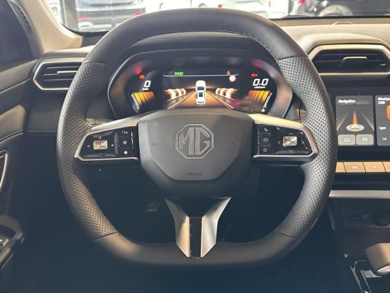 MG ZS 1.5 L Hybrid+ 197 ch Luxury Noir