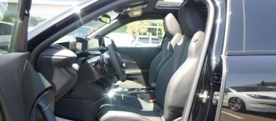Peugeot 2008 Hybrid 145 e-DCS6 GT Noir Perla Nera