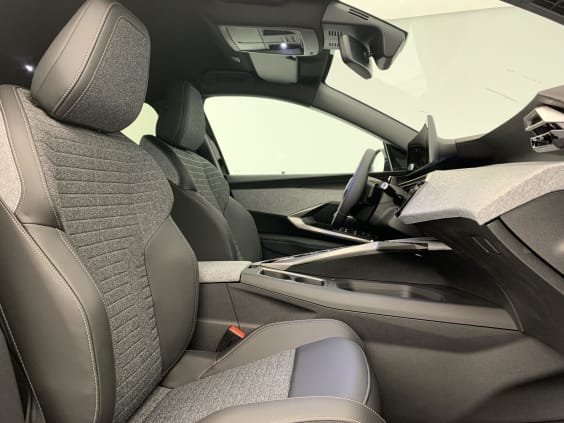 Peugeot 5008 HYBRID 145 CH E-DCS6 ALLURE Noir Perla Nera