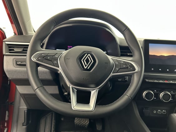 Renault Clio E-Tech full hybrid 145 Evolution Rouge