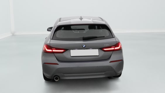 BMW Serie 1 F40 116i 109 ch DKG7 Business Design Skyscraper Grau Métallisé