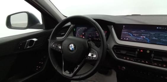 BMW Serie 1 F40 116i 109 ch DKG7 Business Design Skyscraper Grau Métallisé