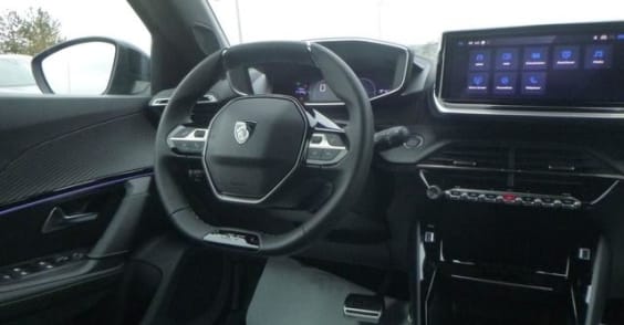 Peugeot 2008 Hybrid 145 e-DCS6 GT Gris Selenium