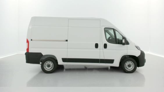 Peugeot Boxer BOXER L2H2 3.3 2.2 BlueHDi 140ch Blanc Icy