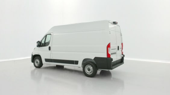 Peugeot Boxer BOXER L2H2 3.3 2.2 BlueHDi 140ch Blanc Icy