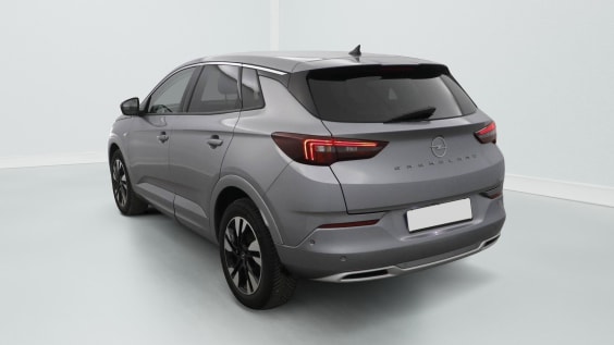 Opel Grandland Grandland 1.2 Turbo 130 ch BVA8 Elegance Business Gris Quartz