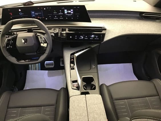 Peugeot 3008 Phase 4 Gt 1.2 HYBRID 145 Blanc Okenite